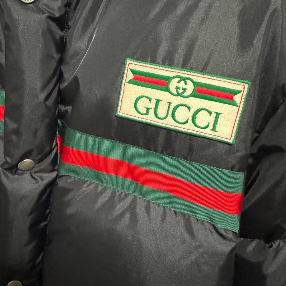 Gucci Black Jacket with Green and Red Accents - Picture 3 of 7